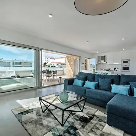 Apartment Modern With Terrace In
